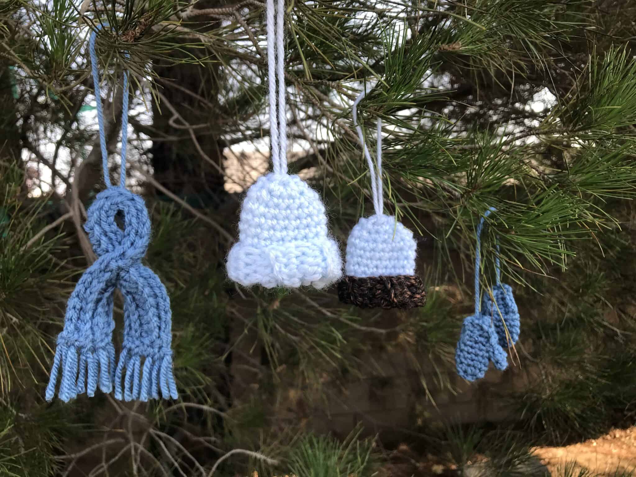 Crochet Mitten Ornament Pattern - Free & Easy!